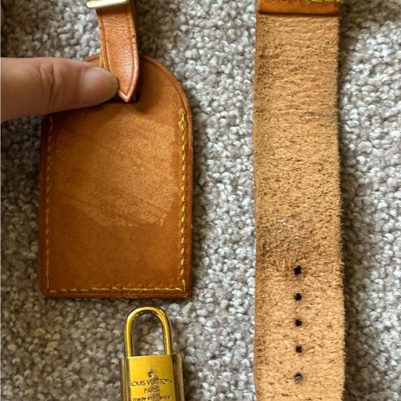 Louis Vuitton large luggage tag lock key 313 set - Picture 6 of 9